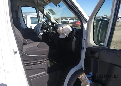 2016 Ram Promaster 1500 Low Roof z USA, uszkodzony, nr VIN 3C6TRVAG4GE136829